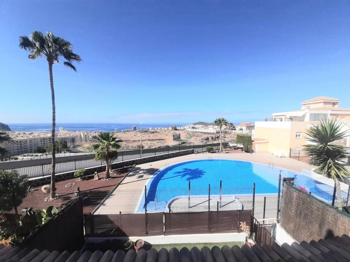 1 Bedroom Giuly Sea Views In Los Cristianos Лос Кристианос Экстерьер фото