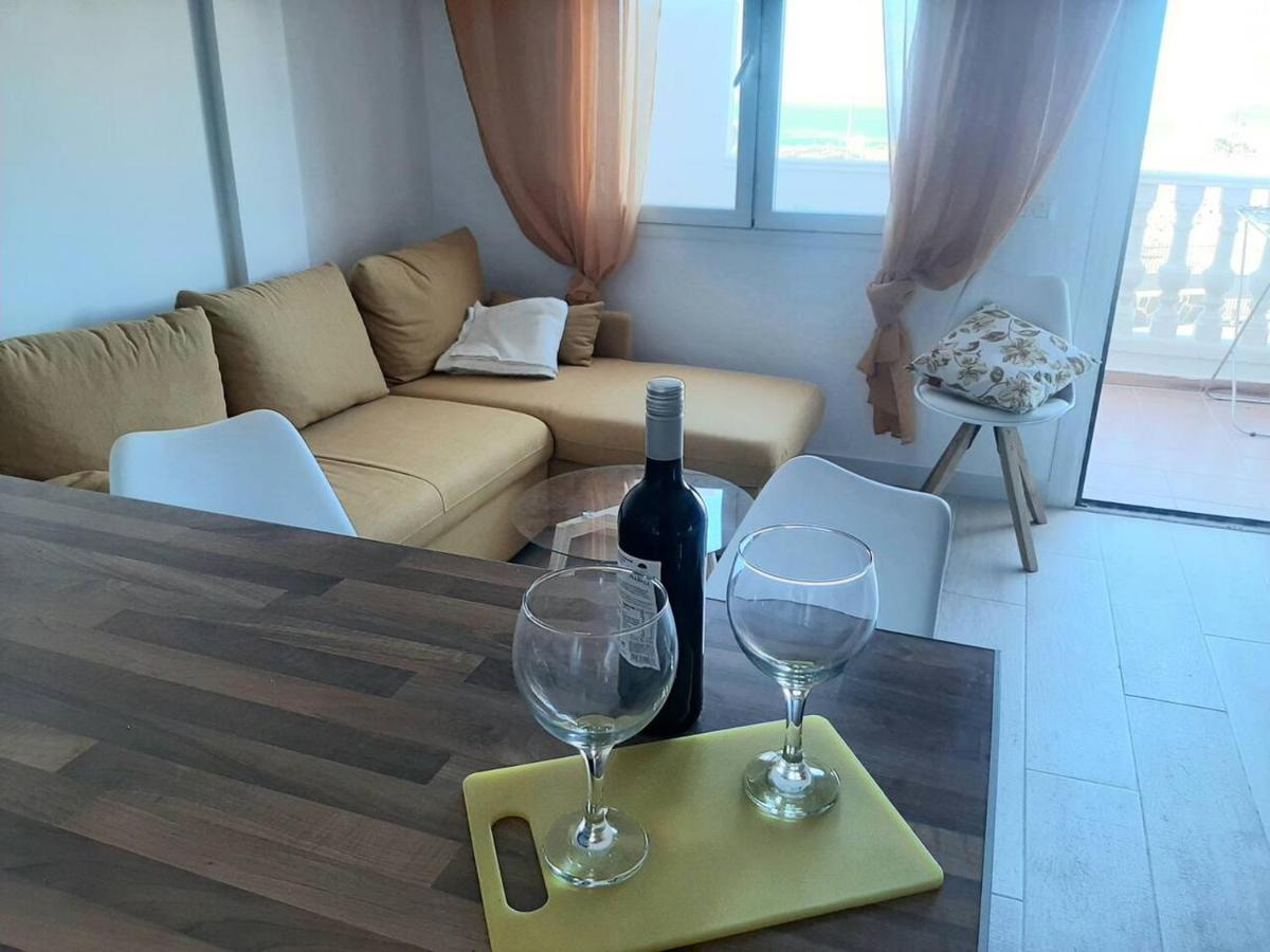 1 Bedroom Giuly Sea Views In Los Cristianos Лос Кристианос Экстерьер фото