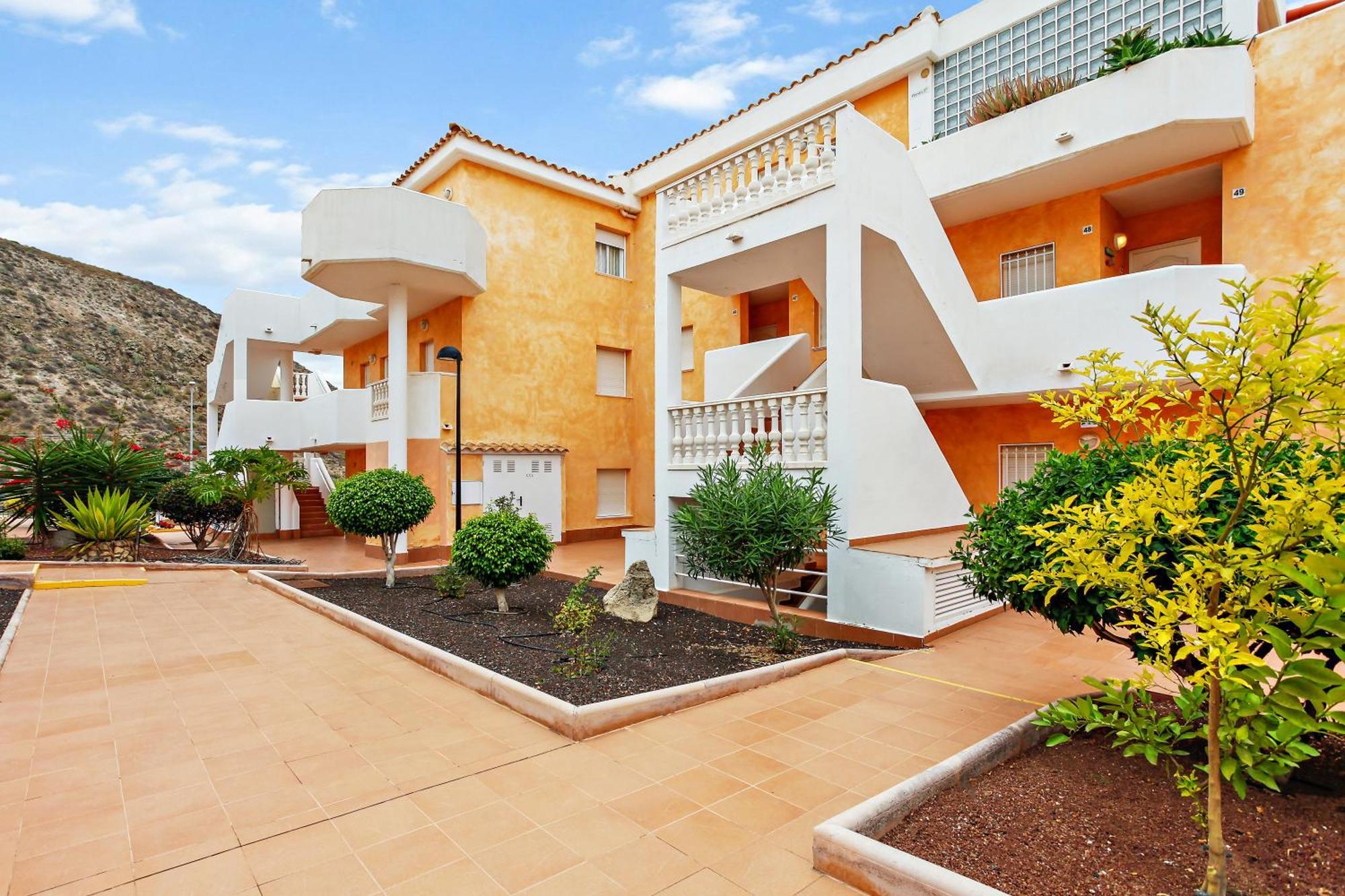 1 Bedroom Giuly Sea Views In Los Cristianos Лос Кристианос Экстерьер фото