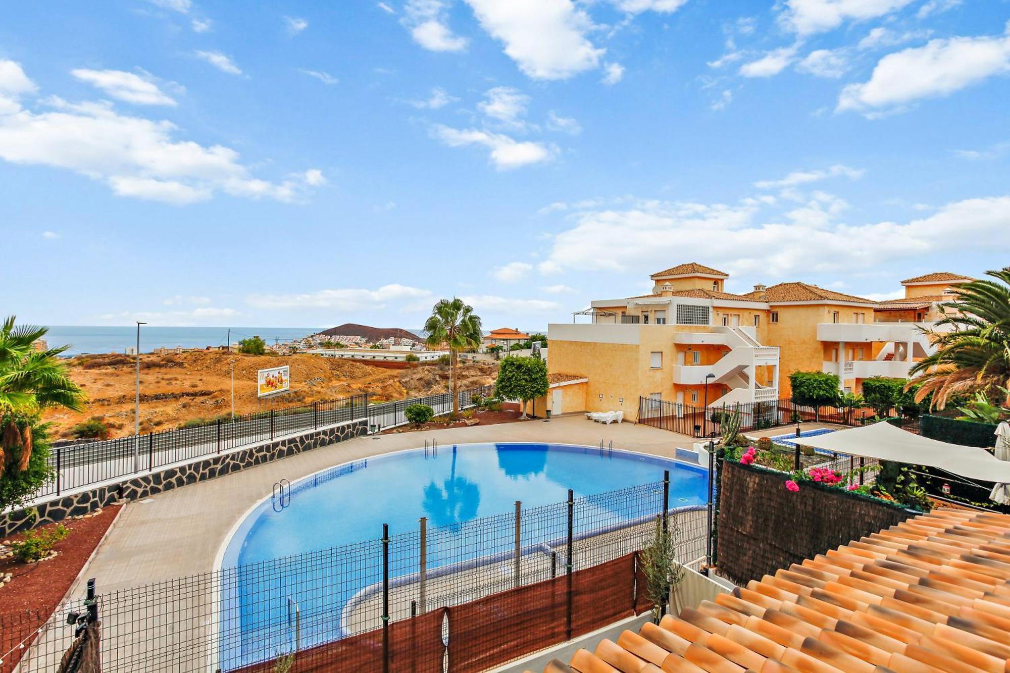 1 Bedroom Giuly Sea Views In Los Cristianos Лос Кристианос Экстерьер фото
